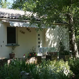 https://clos-loustal.hotels-rhonealpes.com